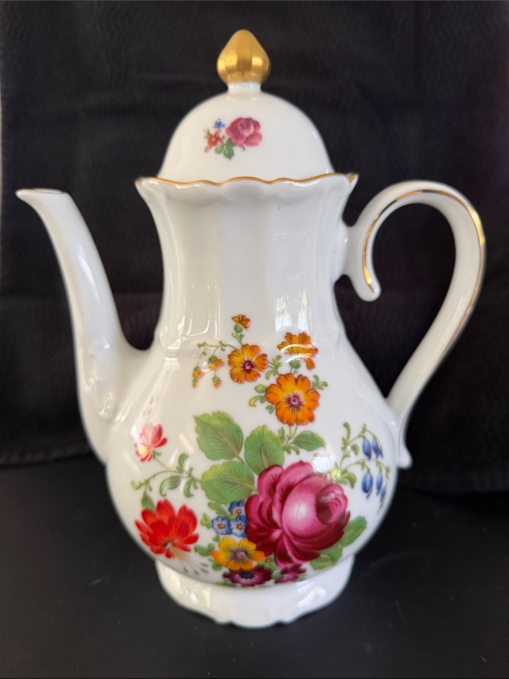 Bareuther Waldsassen White Porcelain Bavarian Floral Tea/Coffee Pot w/Gold Trim
